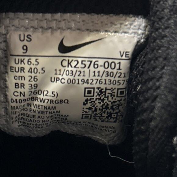 Nike Shoes Women’s Size 9 Black CK2576 001 Running Athletic Gym Training Track - Picture 8 of 8